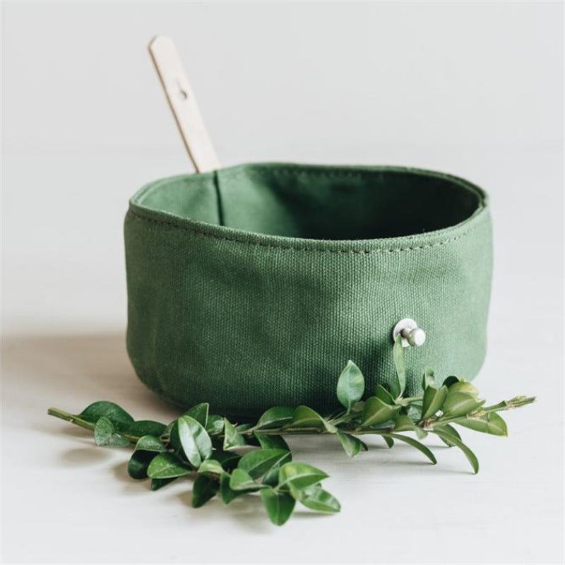 Waterproof foldable travel dog bowl for hiking and camping - Portable pet feeding accessory for AU & Canada.