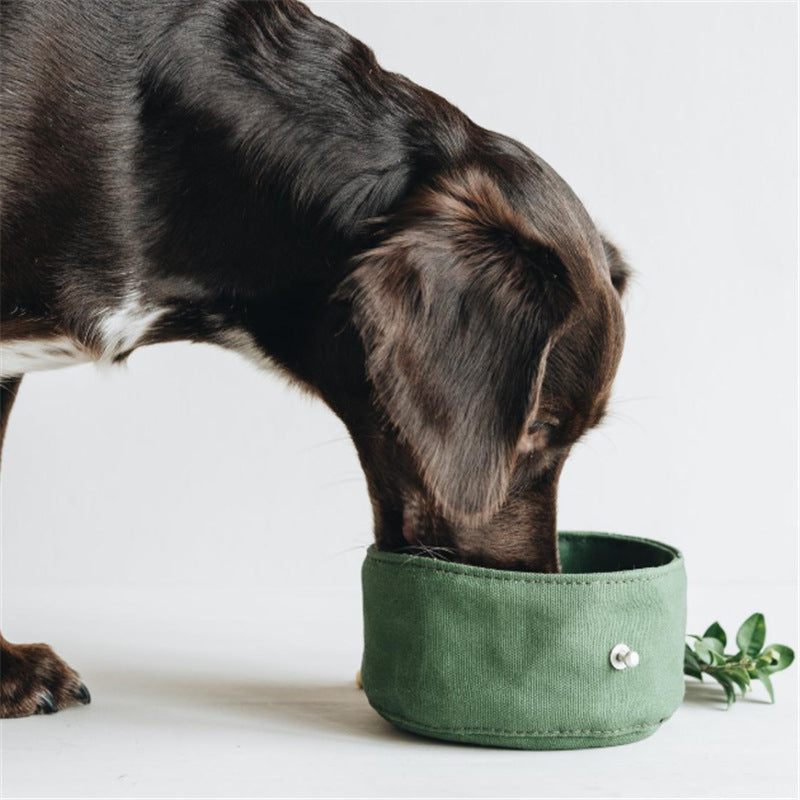 Waterproof foldable travel dog bowl for hiking and camping - Portable pet feeding accessory for AU & Canada.
