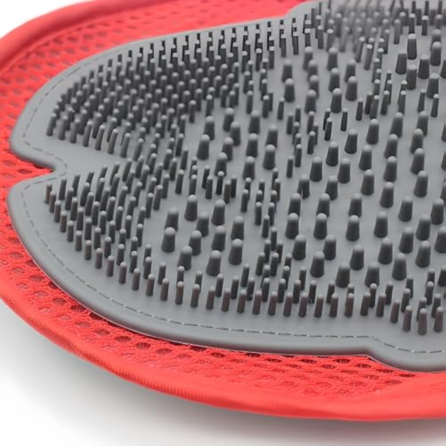 Soft silicone pet grooming gloves - Deshedding and massage tool for cats and dogs in Canada.