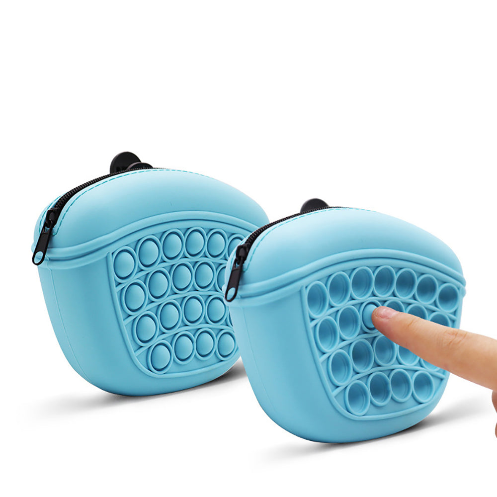 Hands-free dog training treat pouch - Portable waist bag for puppy training and walks in AU & Canada.