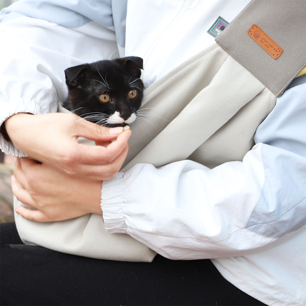 Canvas pet shoulder bag for small dogs and cats, breathable and comfortable carrier